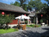 Courtyard 7 3*