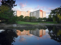 Sheraton Suites Chicago Elk Grove 3*