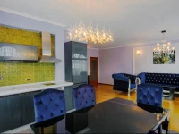 Purple Star Apartments 