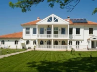 Old School Villa 