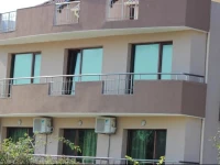 Tangra Guest House 
