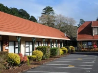 Tudor Court Motor Lodge 