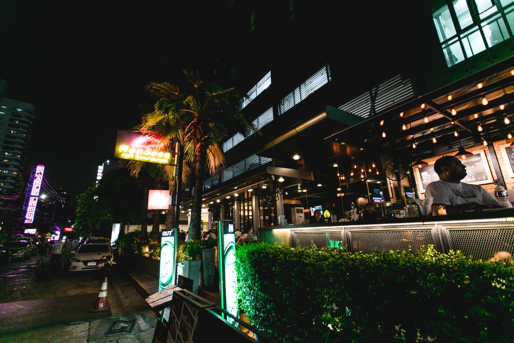 Adelphi Suites Bangkok 4*