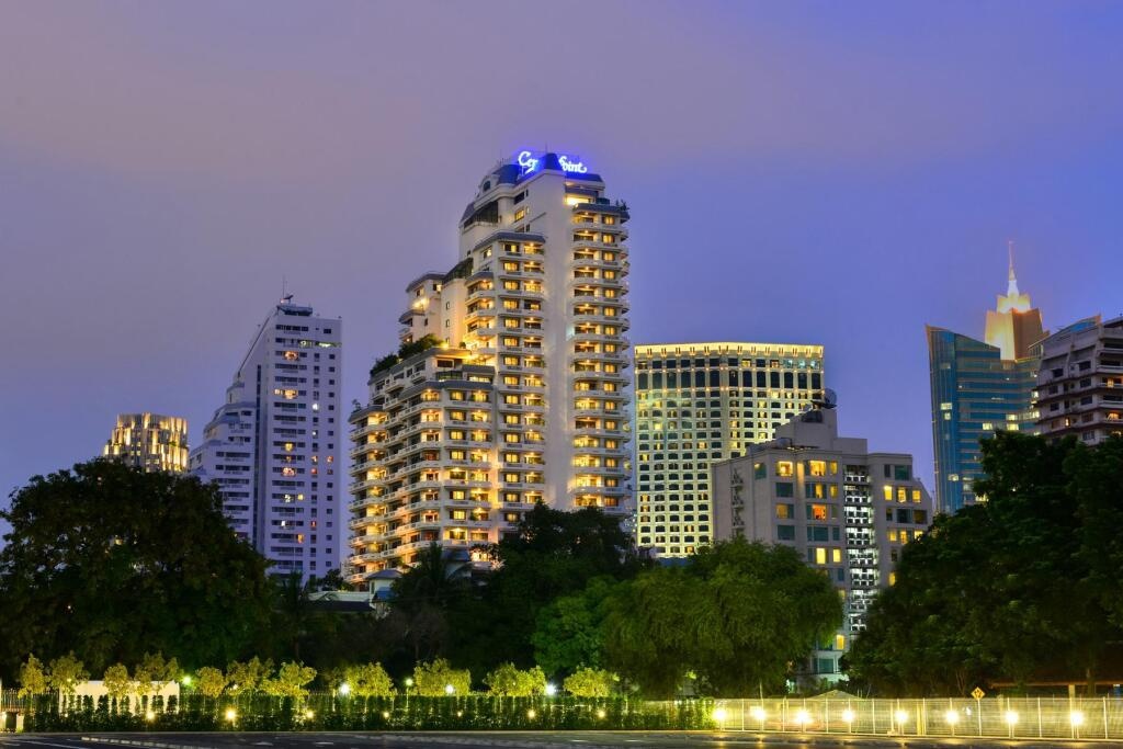 Centre Point Sukhumvit 10 4*