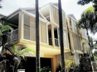 Port Douglas on Macrossan 