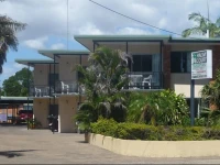 Palm Court Holiday Apartments 3*