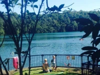 Eacham Escapes 