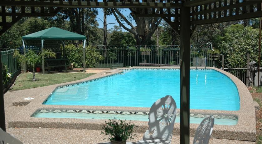 The Tree Motel 4*