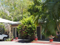 Sunbird Motel