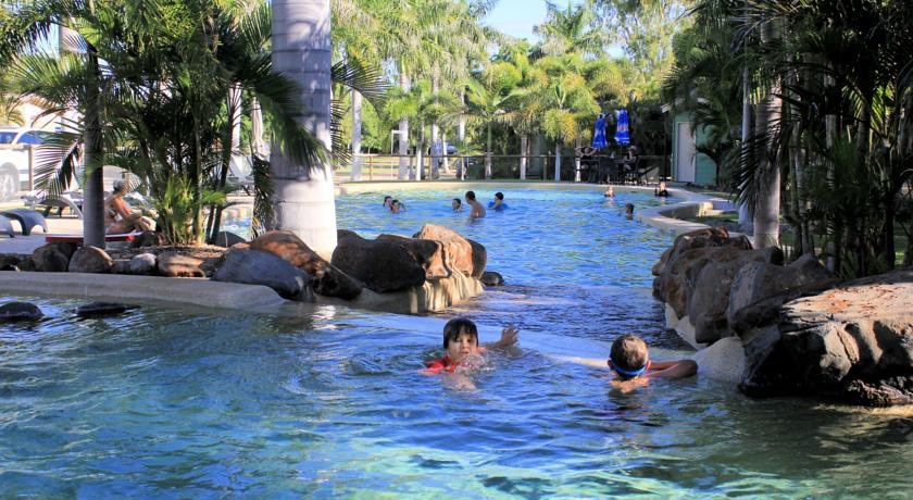 Aussie Outback Oasis Cabin & Van Village Big4 