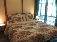 Currawong Farm Bed & Breakfast 