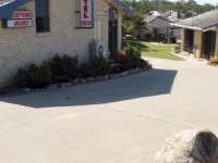 Gladstone Village Motel 