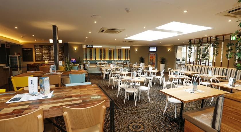The Lakes Hotel 2*