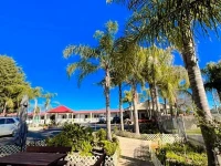 Mercury Motor Inn 