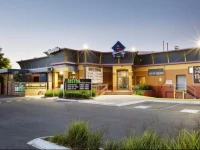 Meadow Inn Hotel-Motel 3*