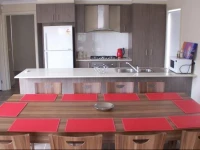 Serviced Houses Roxburgh Park 5*