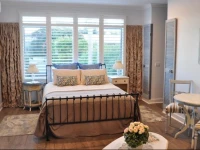 Sailaway Beach House 