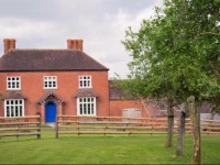 Huntlands Farm Bed & Breakfast 