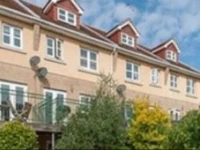 8 Fife Court 