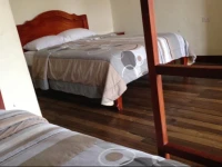 Hostal Alvanos 