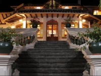 Hacienda Uzhupud 3*