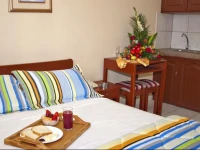 Suites Costa de Oro Hotel 