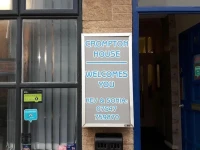 Crompton Hotel 