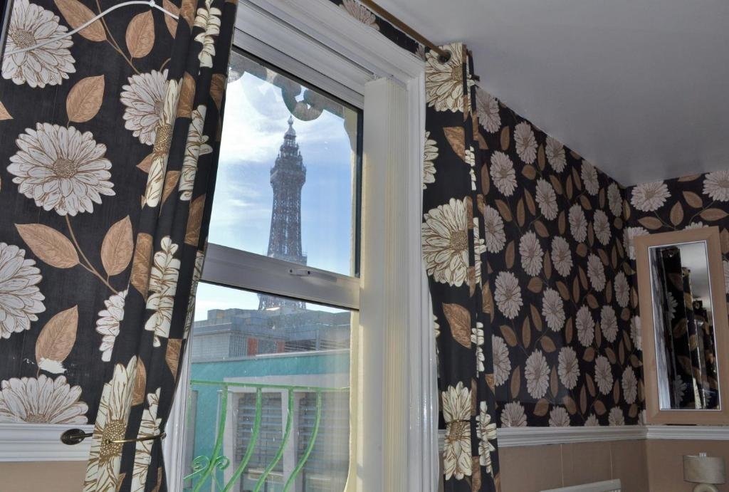 Cheers Hotel Blackpool 