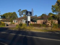 Deer Park Motor Inn 