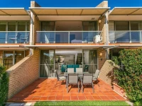 2 James Cook Apartments 