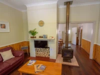 Lewana Cottages 
