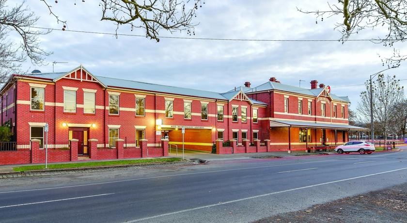 Lake Inn - Ballarat 