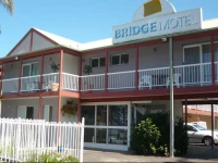 Bridge Motel 