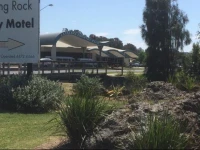 Hanging Rock Family Motel 