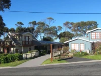 Anchlia Waterfront Cottages 