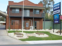 Golden Reef Motor Inn 