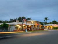 Raintree Motel 