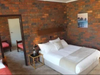 Bonnie Doon Hotel Motel 2*