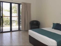 Sky View Units Bowen 4*
