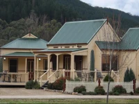 Autumn Affair Cottages 4*