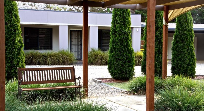 Grevillea Gardens Apartments 