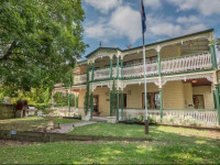 Grove Manor