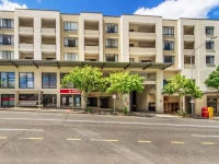 Spring Hill Central Apartments 