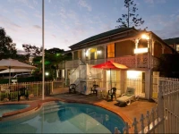 Aabon Holiday Apartments & Motel 