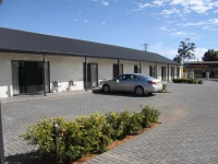 Red Earth Motel 4*