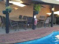 Oasis Motor Inn 
