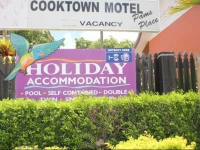 Cooktown Motel / Pams Place Hostel 