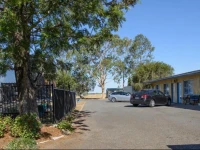 Artesian Motor Inn 