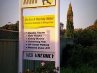 Bradman Motor Inn 