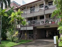 10 Colonial Court 